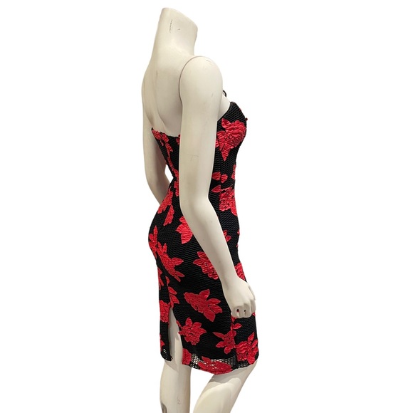 Mystic Floral Rose Appliqué Mesh Bodycon Dress - Picture 8 of 14